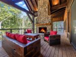 Stone Creek Lodge: Entry Level Deck Fireplace